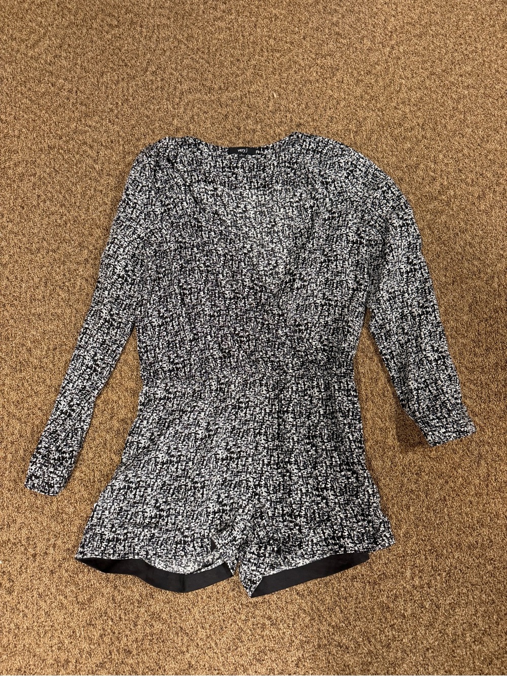 Very J Black & White Marled Knit Long-Sleeve Romper